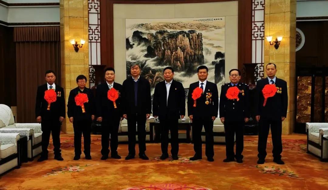 巾帼不让须眉 • 网投机械公司王雪梅 | 新当选全国劳模即将赴京受表彰